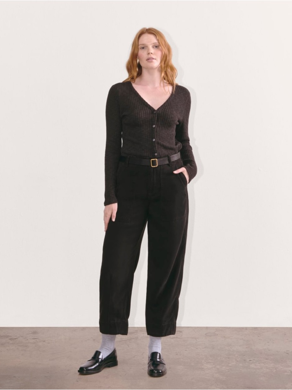 NEW Everlane The Utility Pant in Buttersoft Womens 2 Black Tencel Barrel Pant